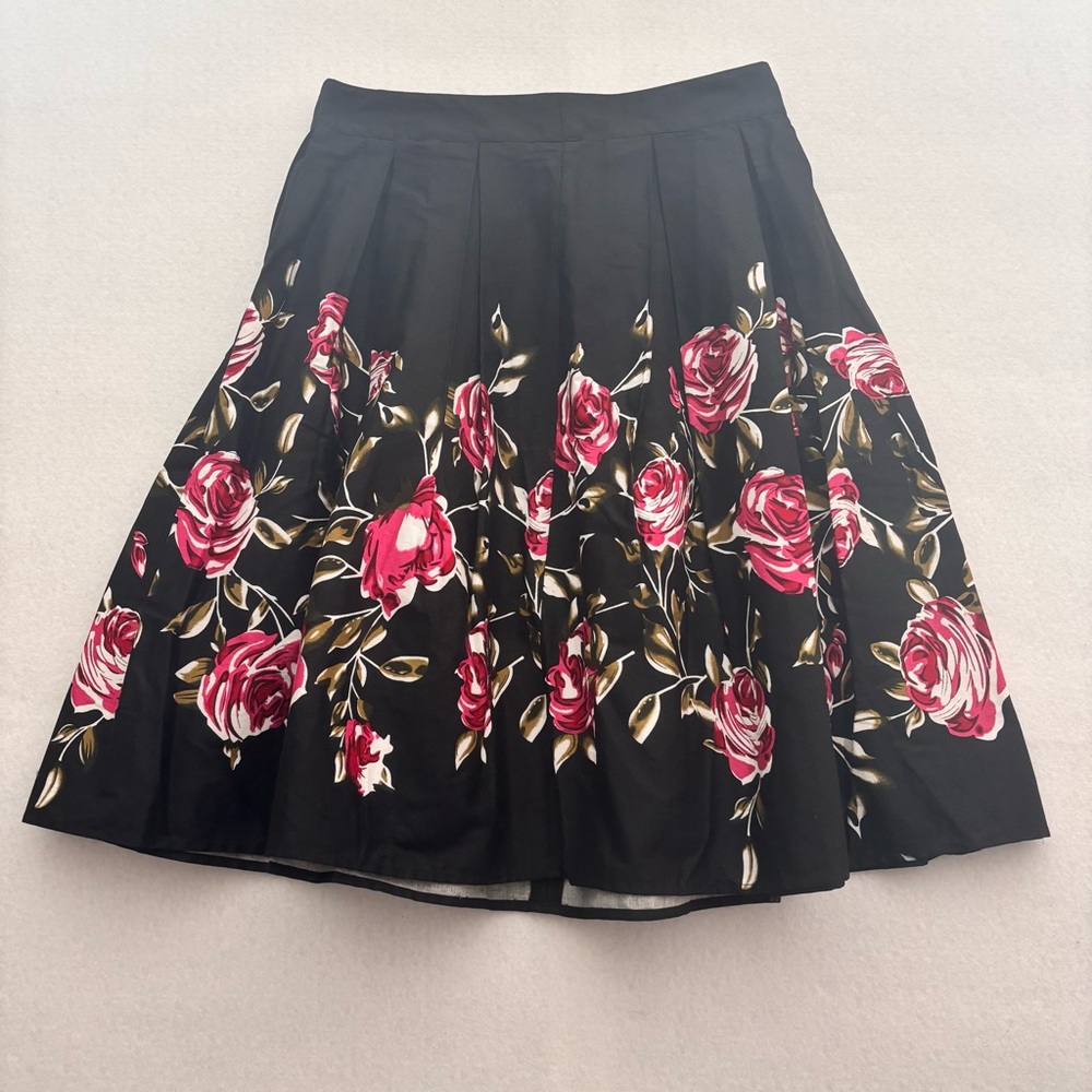 Floral Black and Pink Women's Skirt, size Mesium, cotton